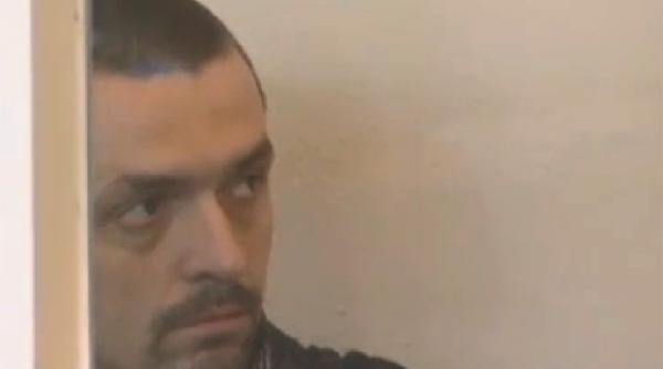 un roman a facut 100 000 de dolari in trei saptamani tepuind americani