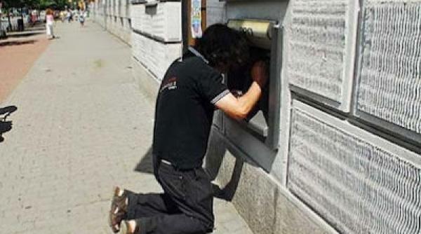 daily mail timisoara orasul cu cele mai bizare atm uri din lume