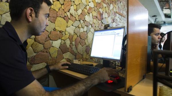 internet fara google facebook yahoo teheranul le inlocuieste cu iran mail si iran search engine