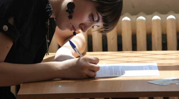 bacalaureat 2012 vezi modelele de subiecte si calendarul examenului