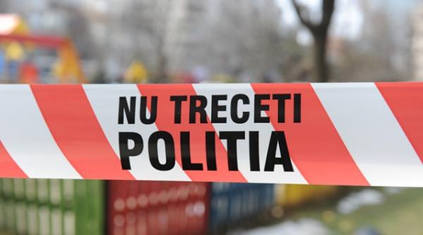 focuri de arma intr un bloc din calarasi un barbat cu cagula a atacat un curier