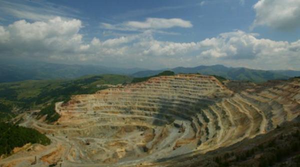 se prefigureaza un nou proces international mec confirma reluarea privatizarii cupru min canadienii roman copper insista ca au respectat toti termenii licitatiei si ca au o intelegere cu mec