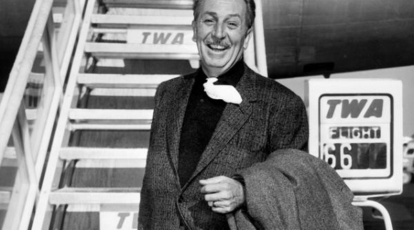 tom hanks il va interpreta pe walt disney intr un film despre realizarea mary poppins