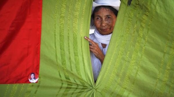 11 aprilie 2012 imaginile zilei