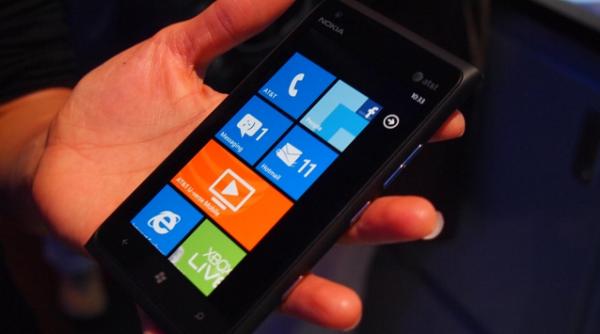 conexiunea la internet joaca feste smartphone ului lumia 900