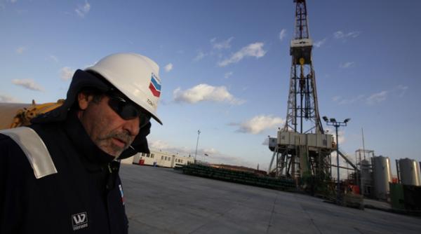 guvernul cere acordul chevron pentru desecretizarea contractului referitor la exploatarea gazelor de sist