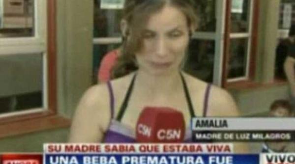 nou nascut in viata dupa 12 ore petrecute in morga spitalului video