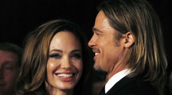 e oficial angelina jolie si brad pitt se vor casatori ce inseamna o promisiune pentru viitor