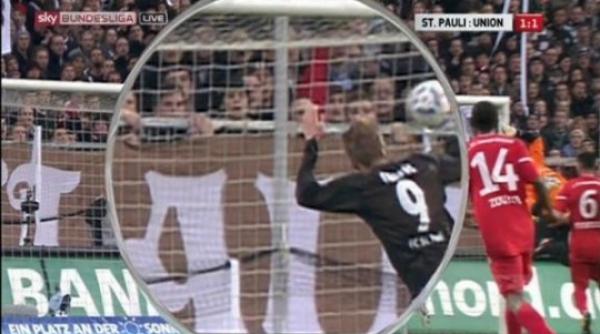 video fair play nemtesc a cerut arbitrului sa i anuleze golul pe care l marcase cu mana