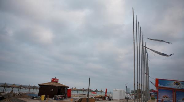 bulgarii au castigat si pariul turistic de paste 2012 pe litoralul romanesc sufla vantul si la propriu si la figurat