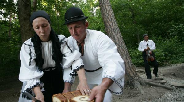 specialistii bulgari s au lamurit cozonacul le vine de la romani