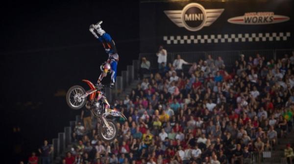 galerie foto sherwood ca tigatorul primei etape din 2012 red bull x fighters world tour