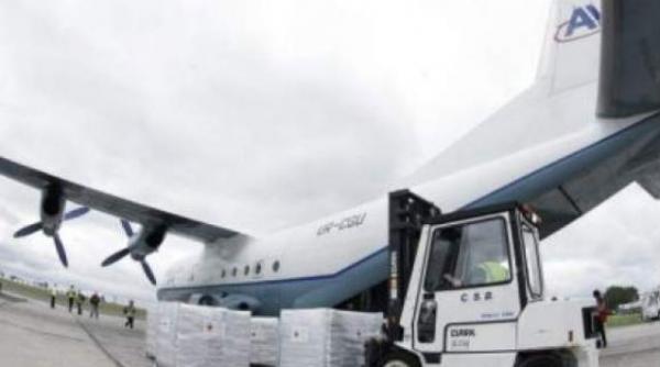 aterizare de urgenta in crimeea dupa ce un pasager a atacat un insotitor de zbor