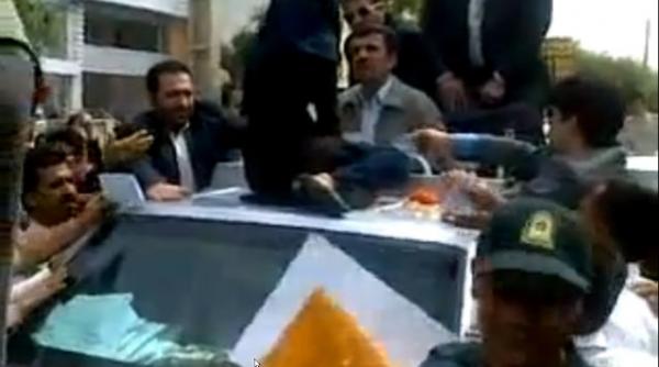 audienta la presedintele iranului pe capota masinii vezi imagini care au scapat cenzurii it a teheranului