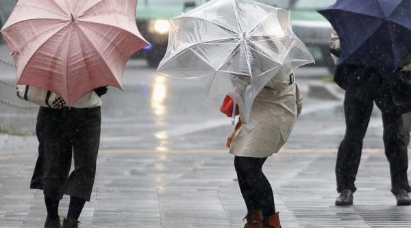 peste bucuresti a cazut nisip din sahara avertizare de fenomene periculoase pentru bucuresti si 12 judete vezi prognoza meteo pana vineri