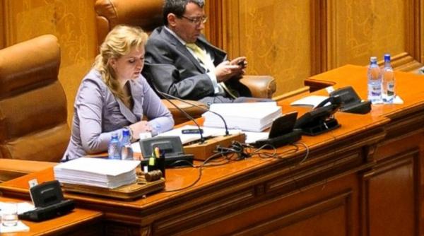 scandal in camera deputatilor usl a parasit plenul dupa ce solicitarea de revocare a robertei anastase nu a fost supusa la vot