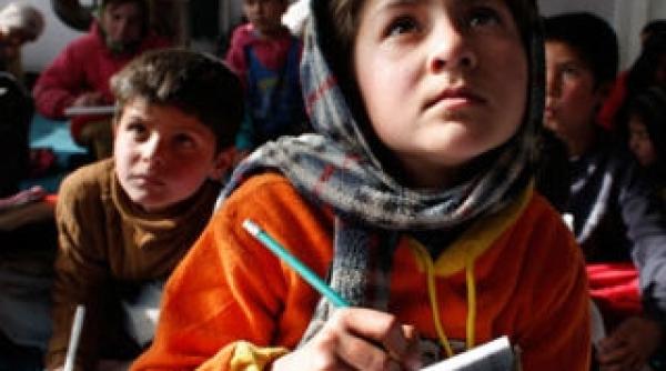 talibanii au otravit 150 de eleve dintr un liceu afgan