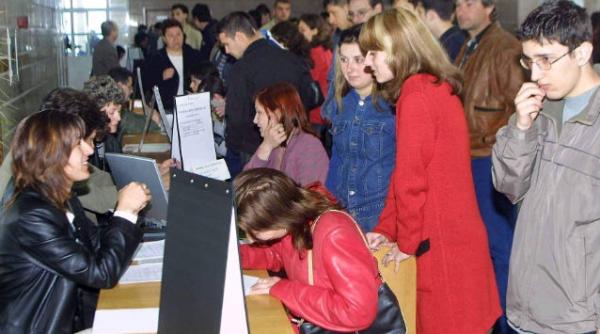 angajarile in sectorul bugetar raman blocate pana in 2015 guvernul promite doar mai multa flexibilitate