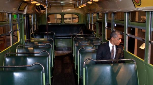 barack obama in autobuzul in care a fost arestata rosa parks