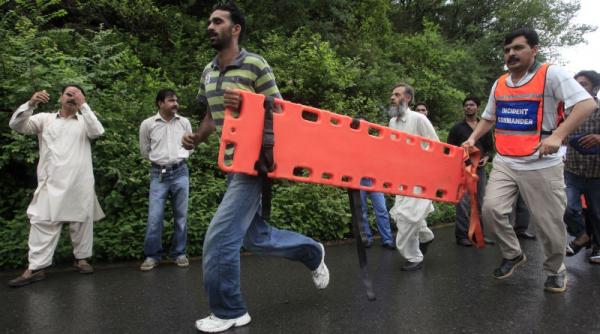 video un avion cu 130 de pasageri la bord s a prabusit langa islamabad nu exista supravietuitori