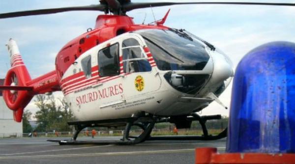 cinci oameni au fost raniti dupa ce un tir a intrat intr un microbuz cu 15 pasageri la bord