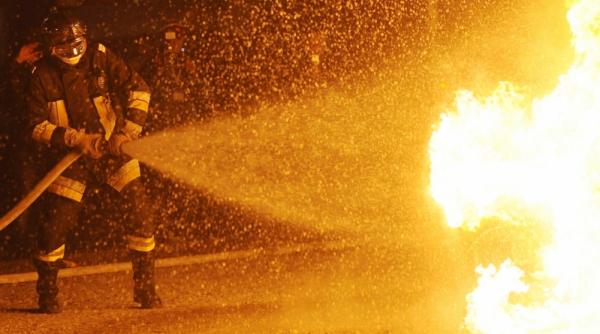 iasi incendiul care a mistuit sirajul declansat de la o tigara aruncata la intamplare