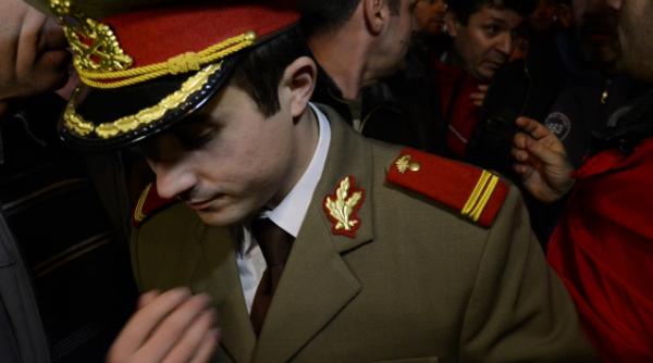 locotenentul in rezerva care a protestat in piata universitatii va candida la primaria sibiu