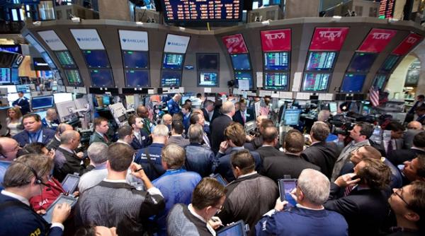 doi tineri de 16 ani au facut trei milioane de dolari speculand prostia omeneasca