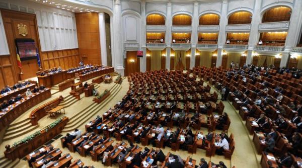 motiunea de cenzura opriti guvernul santajabil asa nu niciodata a fost citita in parlament premierul ungureanu nu a fost prezent imagini live