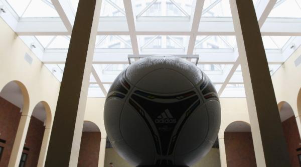 o minge care a traversat pacificul primul obiect luat de tsunami care va fi inapoiat proprietarului