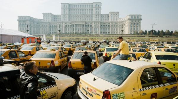 transportatorii vor protesta marti si miercuri la parlament cu 2000 de taxiuri autocare si microbuze