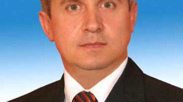 un teolog un zootehnist si un electronist printre deputatii care au adoptat proiectul de revizuire a constitutiei