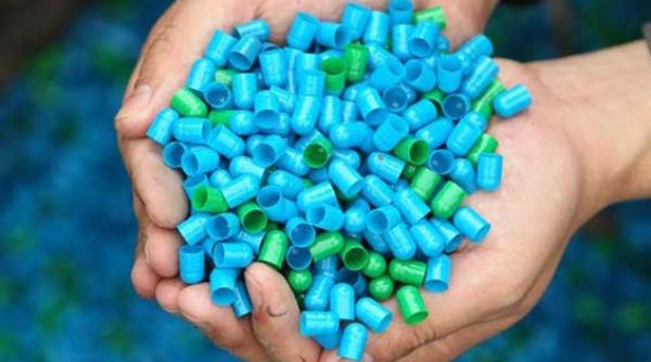 rau multicolor de capsule de medicamente cauza necunoscuta