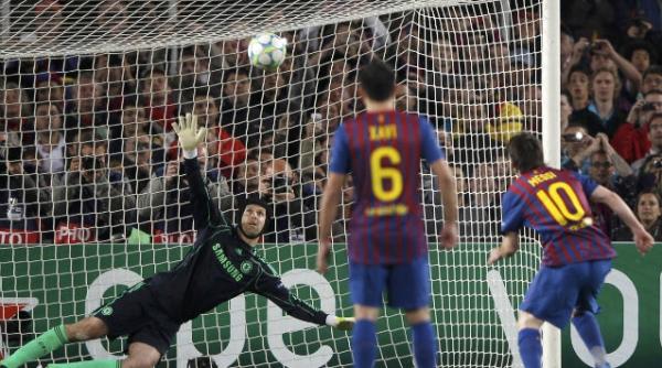 soc in liga campionilor desi a jucat mai mult de o repriza in inferioritate chelsea a facut egal pe nou camp si merge in finala