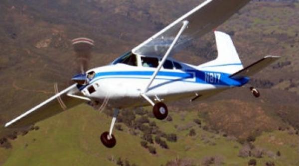 un avion de mici dimensiuni a aterizat pe marginea dn1 in judetul brasov