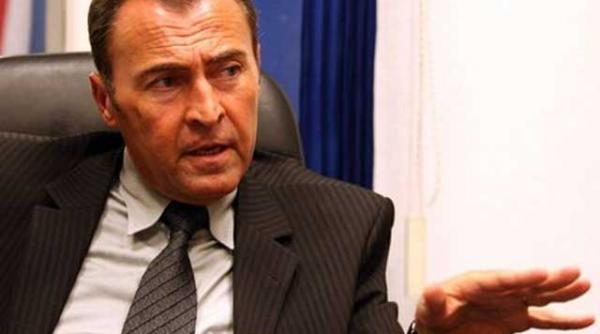 un deputat francez cu origini romanesti jigneste pe banda rulanta