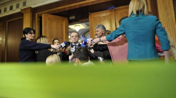 capul lui boc vrem liderii pdl din teritoriu cer demisia conducerii