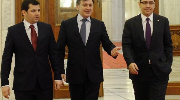 guvernul ungureanu a cazut 235 de parlamentari au votat pentru motiunea de cenzura