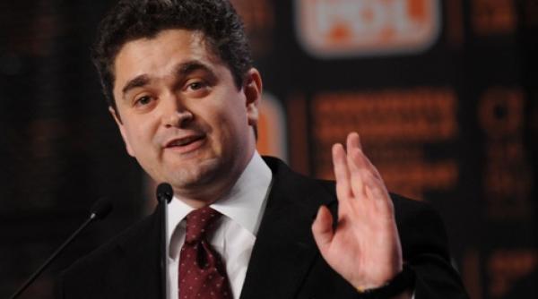 paleologu regret ca a trecut motiunea usl trebuie sa si asume guvernarea