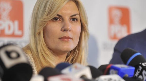 udrea pe facebook niciodata nu as putea sa o amenint pe sorina placinta