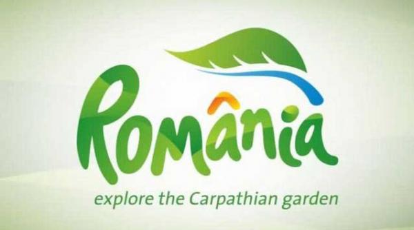 un oficial grec ii da elenei udrea cu brandul turistic in cap