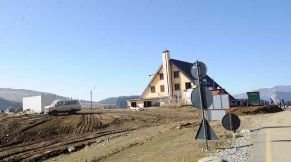 drumul babelor asfalt politic in rezervatie naturala