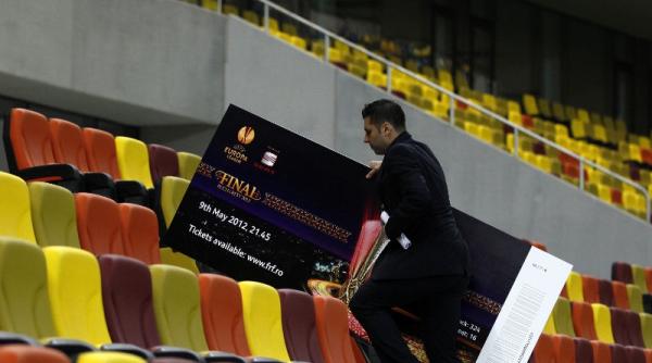 500 de euro un bilet de categoria a doua la finala uefa site urile de tranzactii ademenesc suporterii spanioli cu biletele rezervate pentru romani