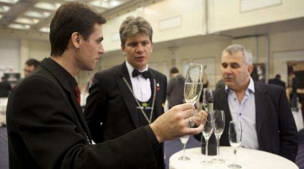 personalul hotelier va fi instruit online