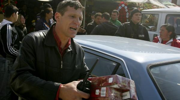 un fost sef de la combaterea contrabandei prins in timp ce facea trafic de tigari