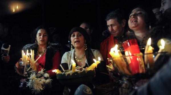 vrajitoarele vanessa si melissa i au contactat pe mircea geoana ana lesko incercand si cu shakira