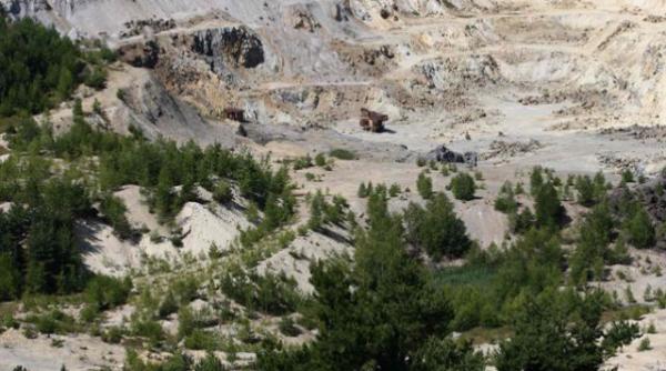juristii recomanda oprirea evaluarii proiectului de la rosia montana