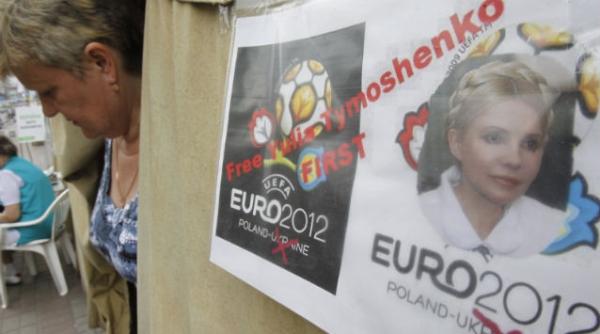 vladimir putin se ofera sa o trateze pe iulia timosenko in rusia