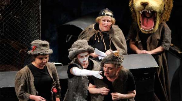 cand actorii sunt impresionati de un teatru