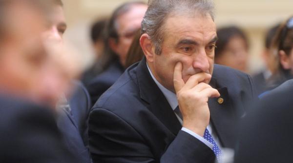 a doua zi de negocieri cu fmi temele principale reintregirea salariilor si restituirea banilor pensionarilor